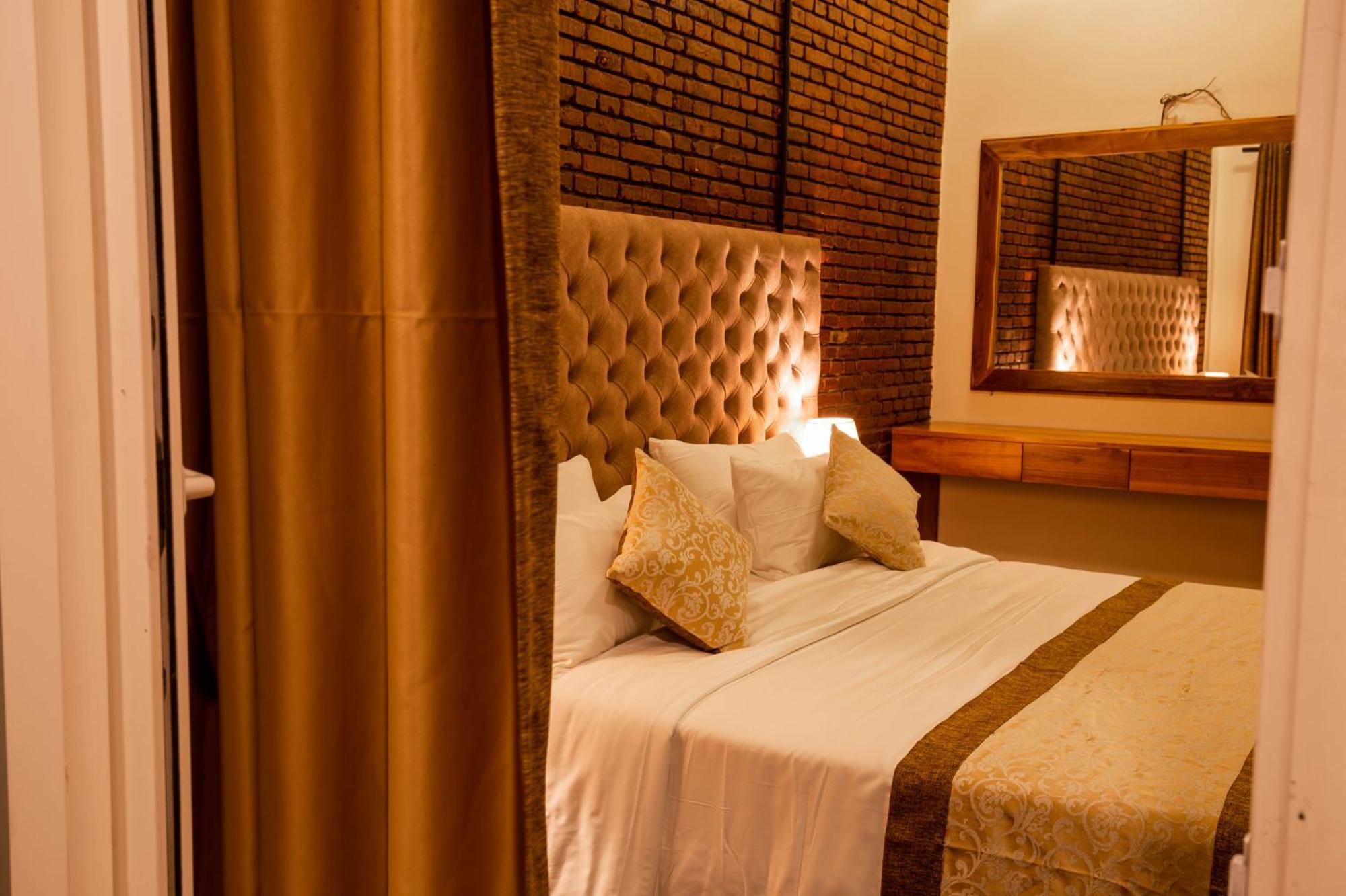 Manthra Leisure Hotel Kandy Exterior foto