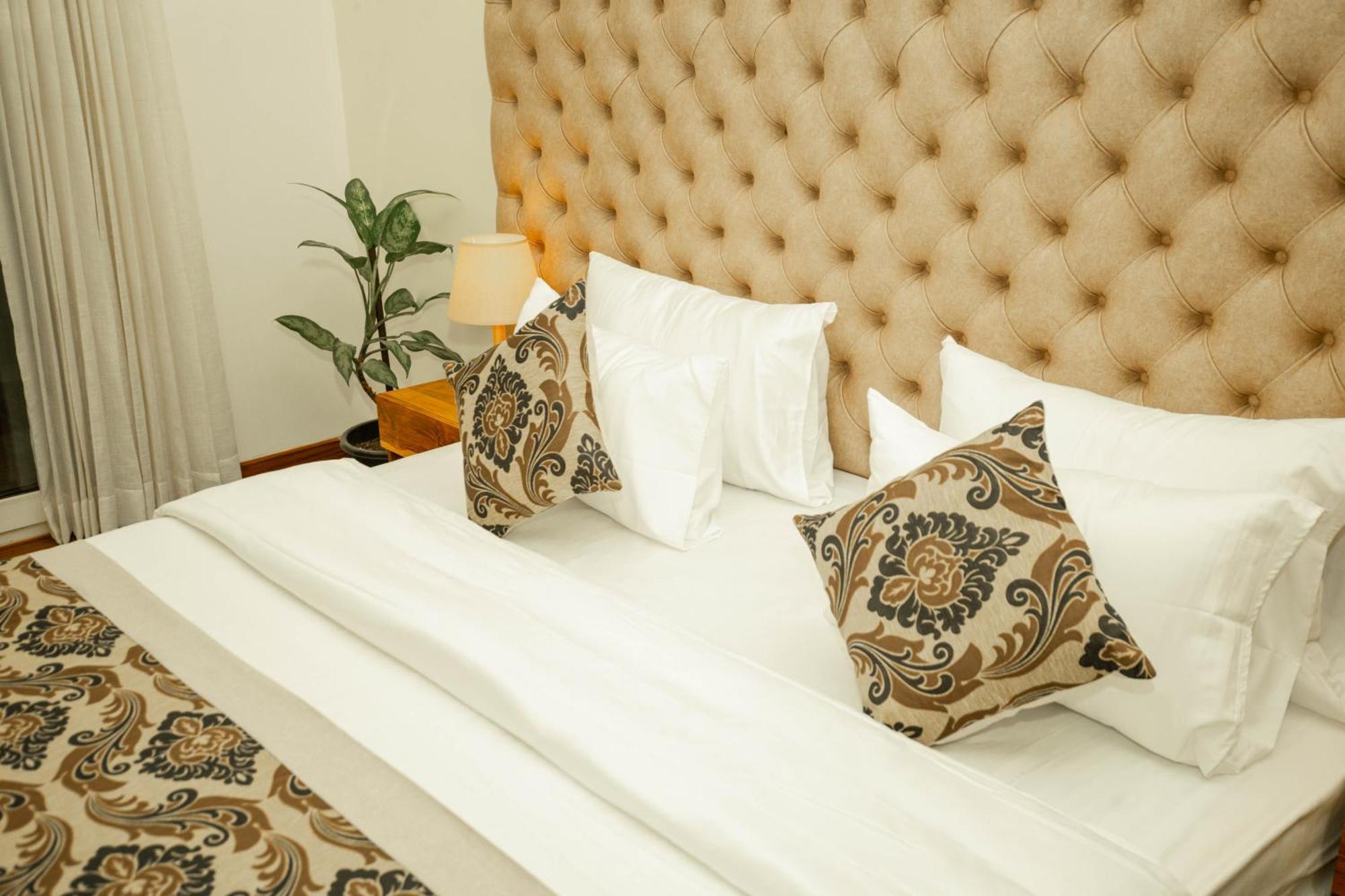 Manthra Leisure Hotel Kandy Exterior foto