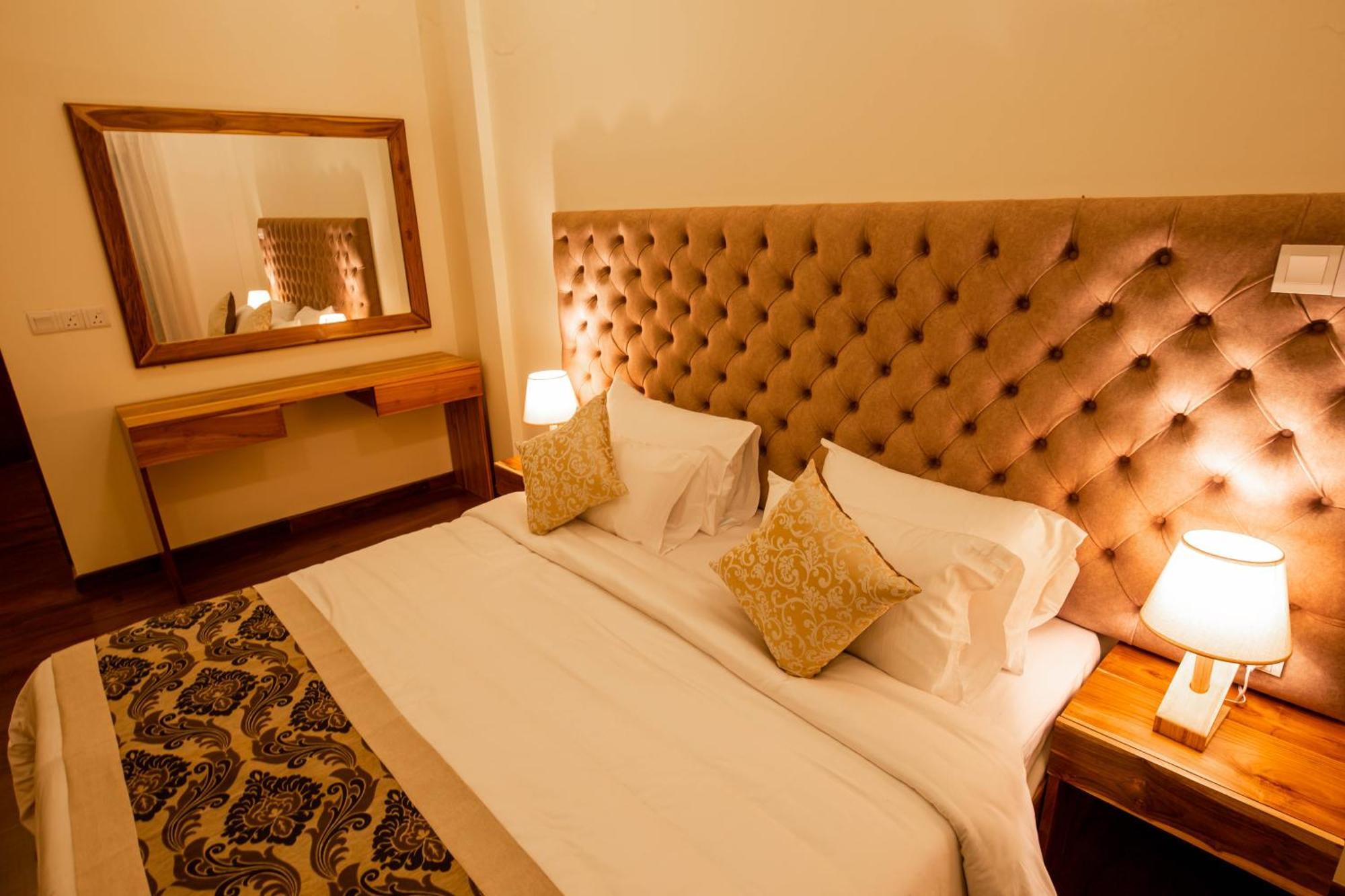 Manthra Leisure Hotel Kandy Exterior foto